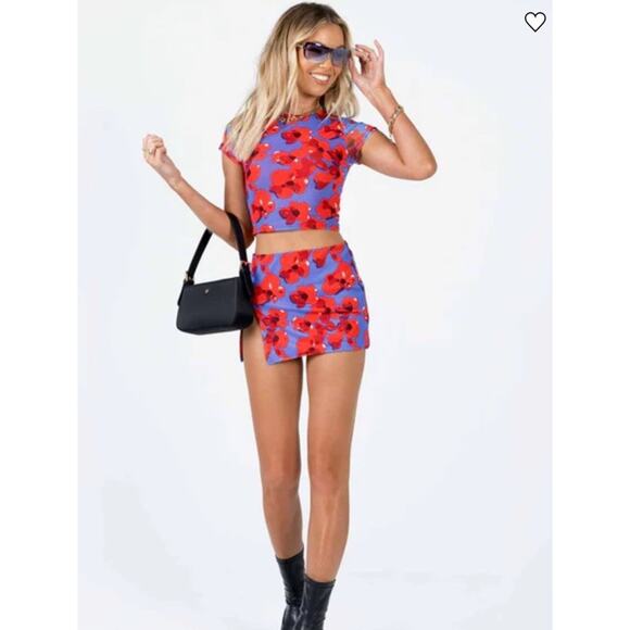 Princess Polly Bold Move Mini Skirt Top Size 6 Blue Red‎ Floral Stretch Sold Out - Picture 1 of 11